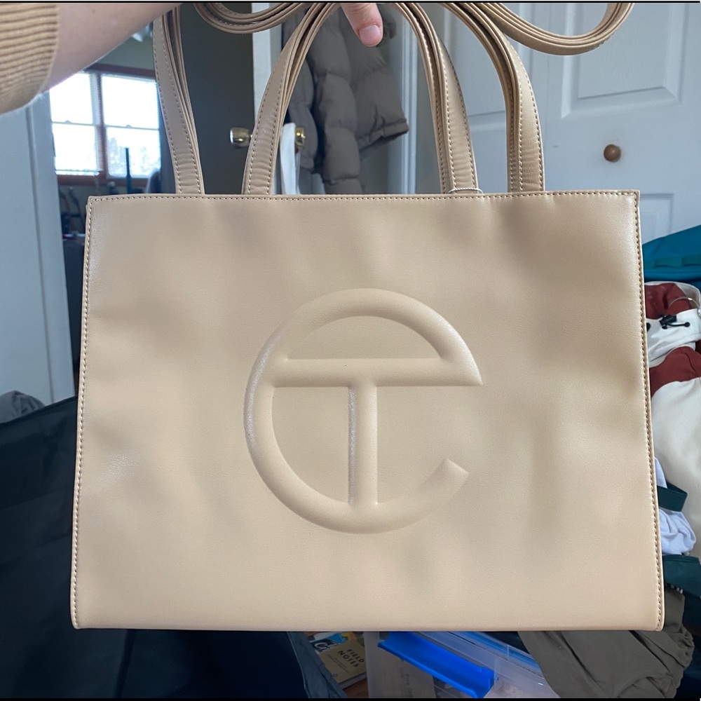 BNWT CREAM medium Telfar Shopping Bag